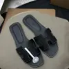 Sandales Hermès Oran – Cuir de Veau Noir img 001 110.webp