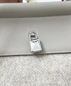 img 008 18.webp img 008 18.webp