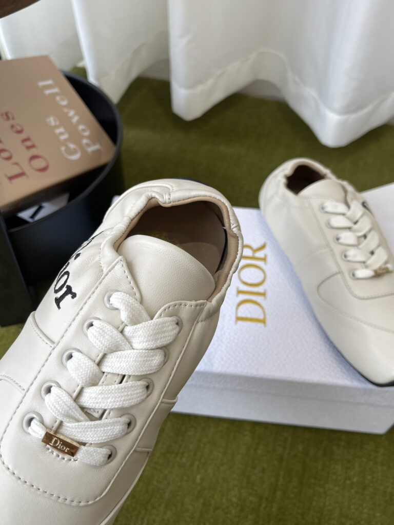 Coeur Sneaker Ecru — Semelle & signature