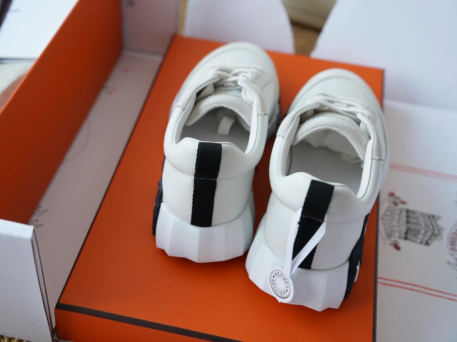 hermès bouncing white