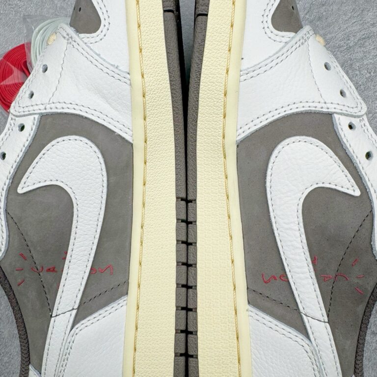 Air Jordan 1 Low x Travis Scott Sail and Ridgerock Olive / Beige / White — 