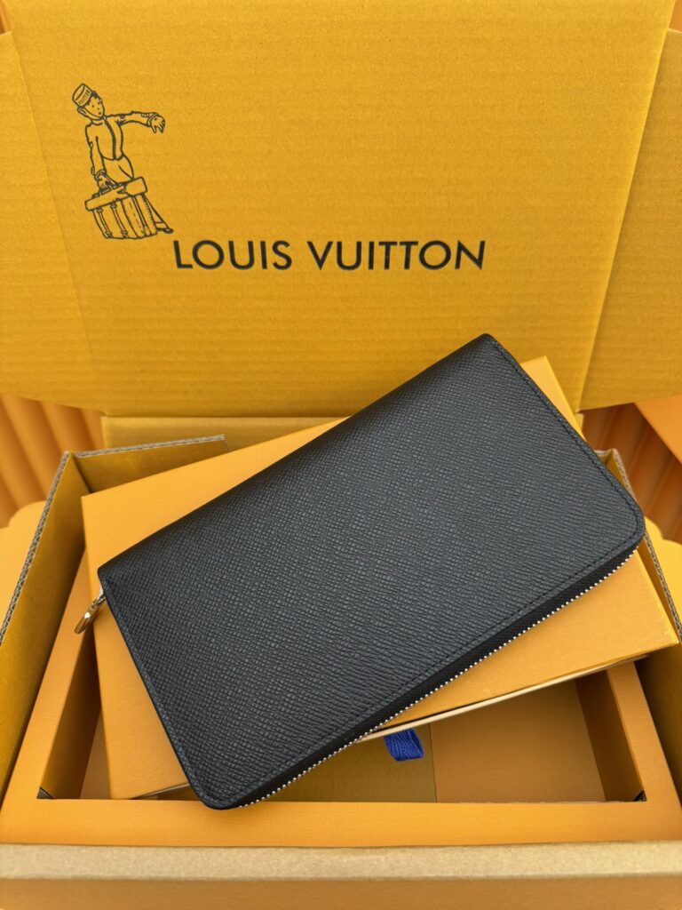 Zippy Horizontal Wallet Black — 3/4 arrière