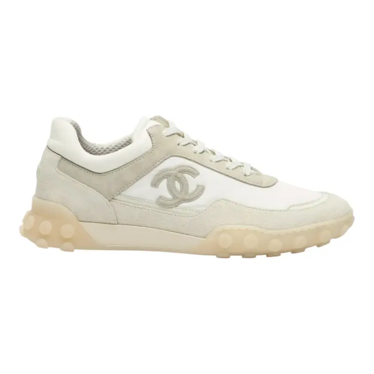 Trainers Ivory — Profil