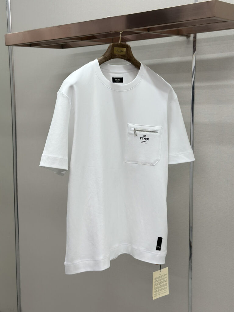 T-shirt with Zipped Pocket White — Détail