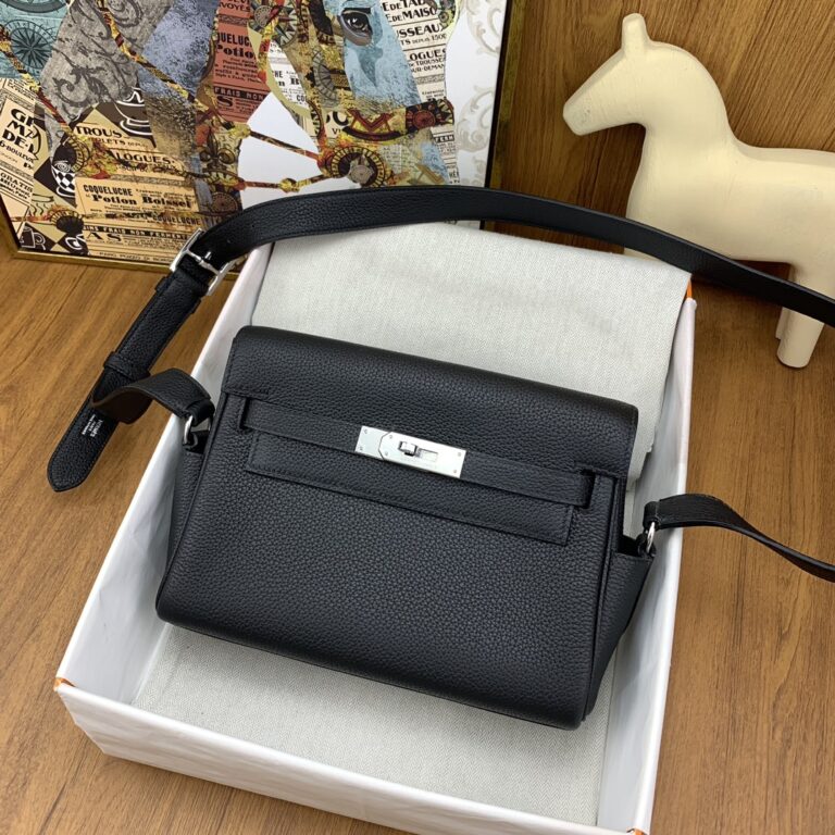 Kelly Messenger PM Noir — 3/4 arrière