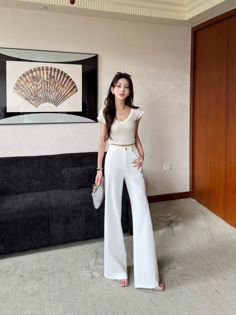 High Waisted Bell-bottom Jeans White — Semelle & signature