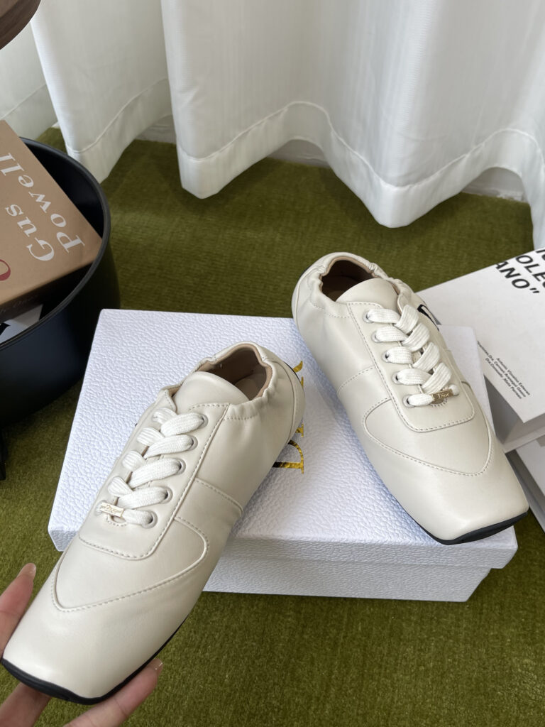 Coeur Sneaker Ecru — Détail